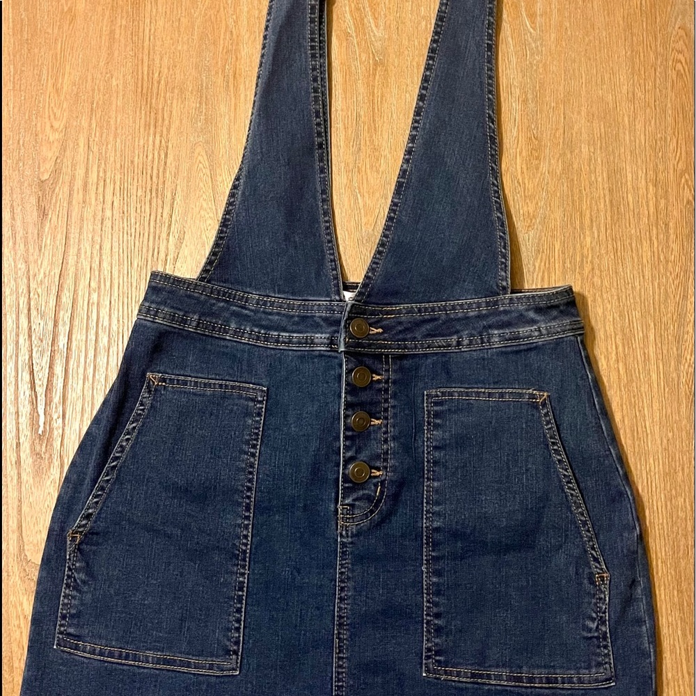 Overall skirt! beautiful jean color! Worn once!
